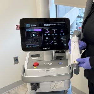 Fraxel device