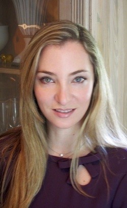 bio pic Laura Kruter-portrait